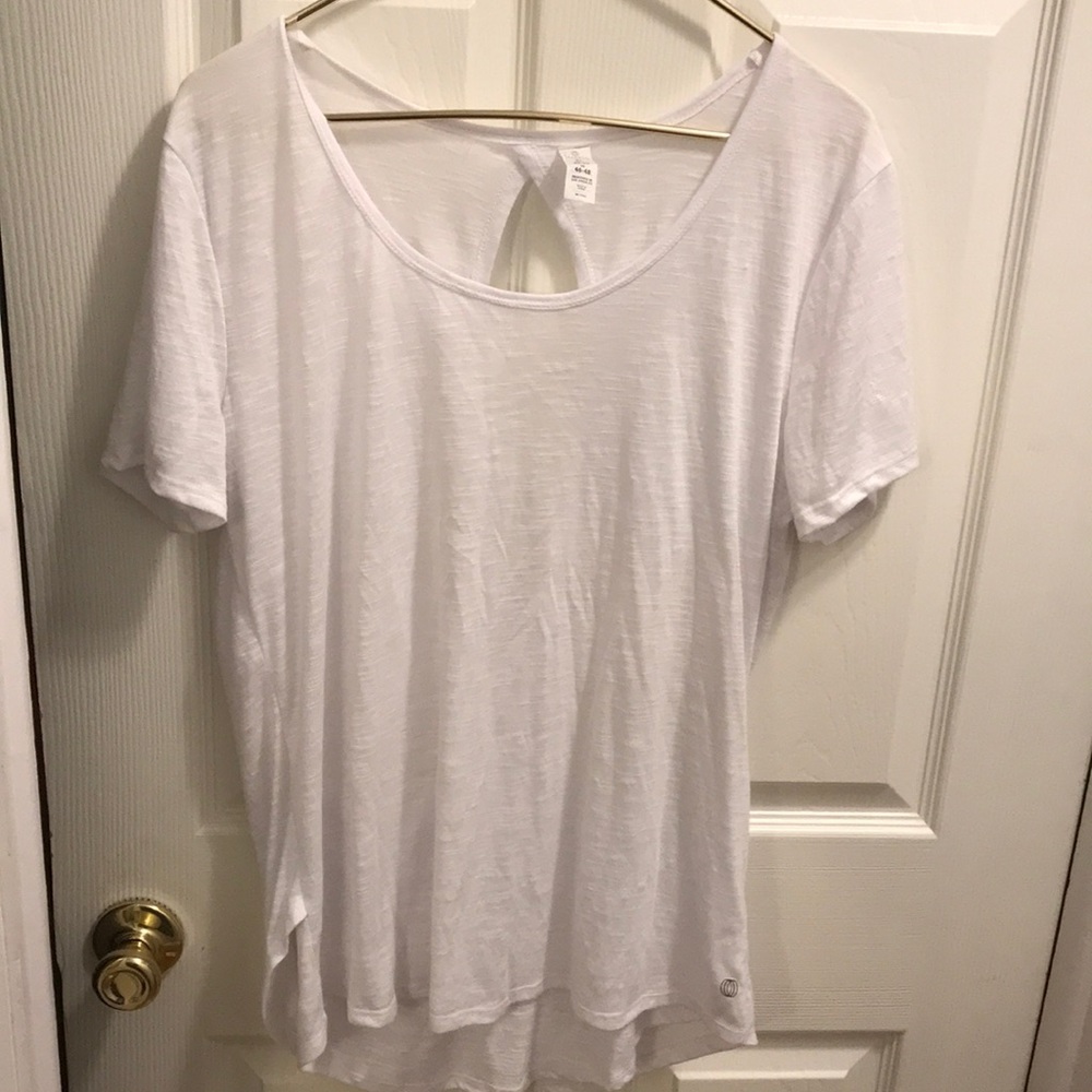 Balance collection white top